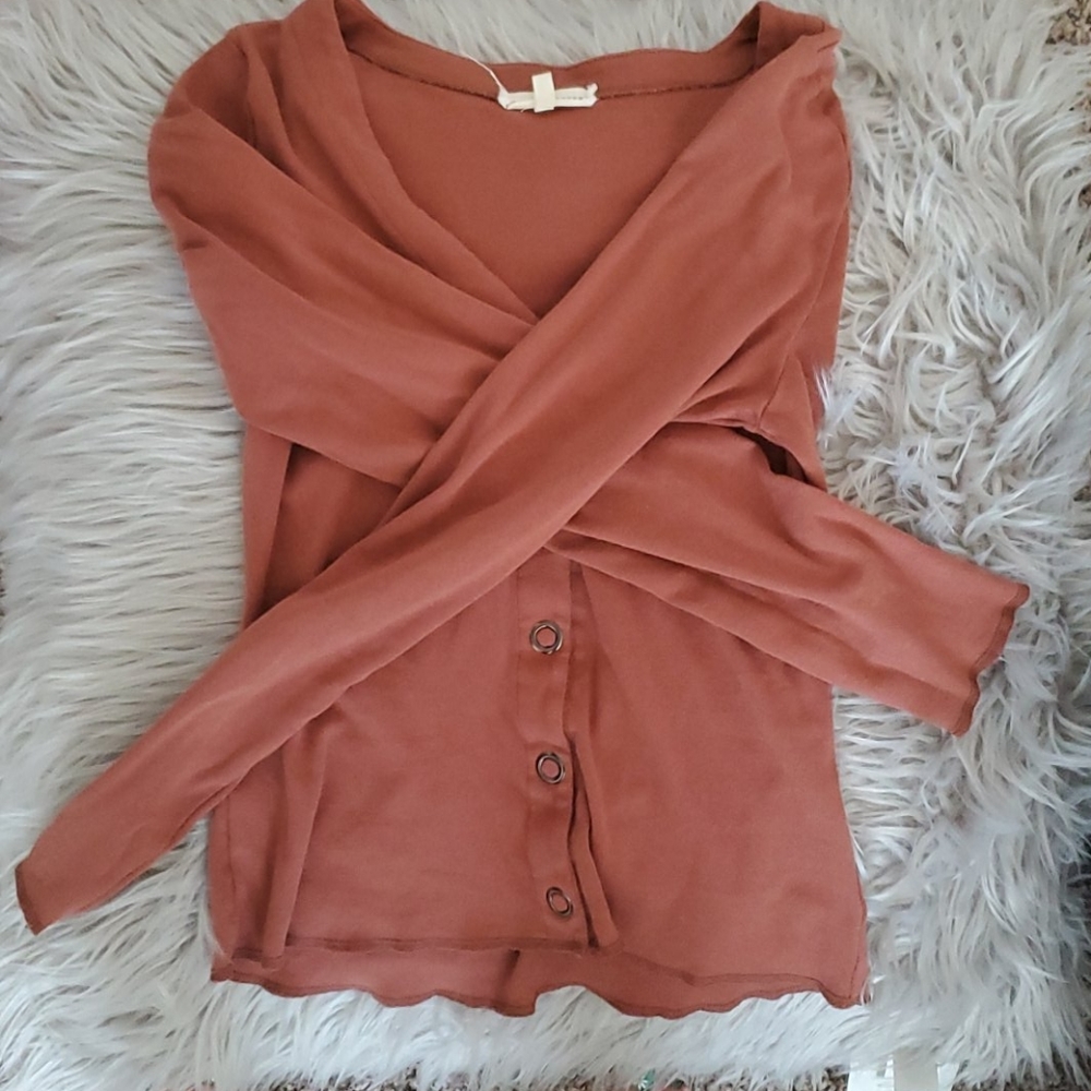 NWOT- Buckle button up top